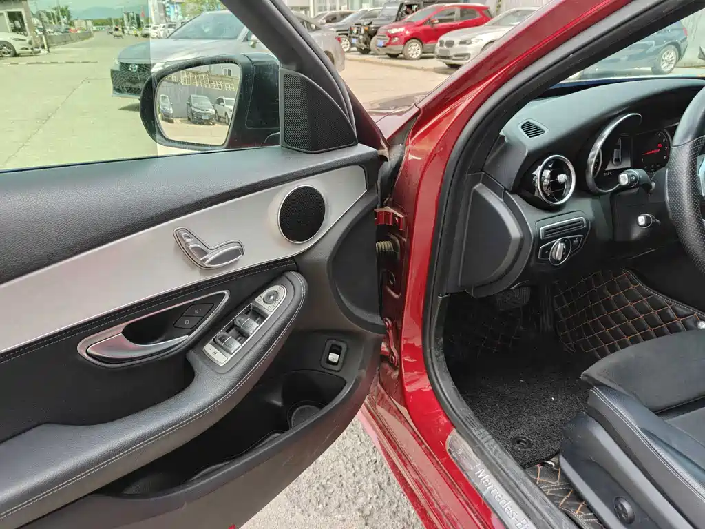 Mercedes-Benz C-Class 2018