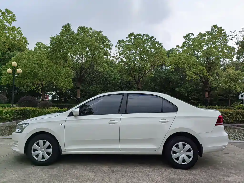 Volkswagen Santana 2014