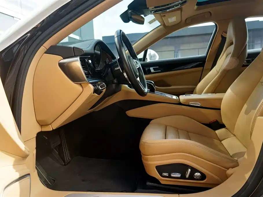 Porsche Panamera 2018 — фото 15