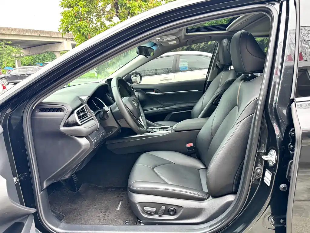 Toyota Camry 2023