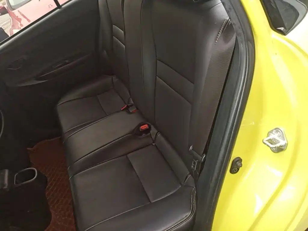 Toyota Yaris L 2018 — фото 17