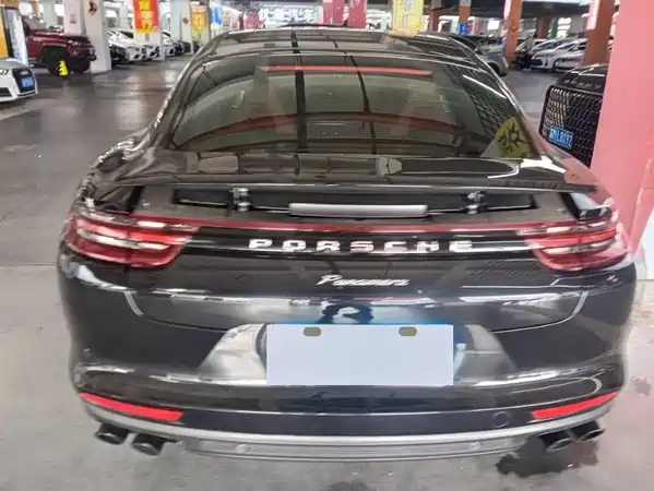 Porsche Panamera 2019