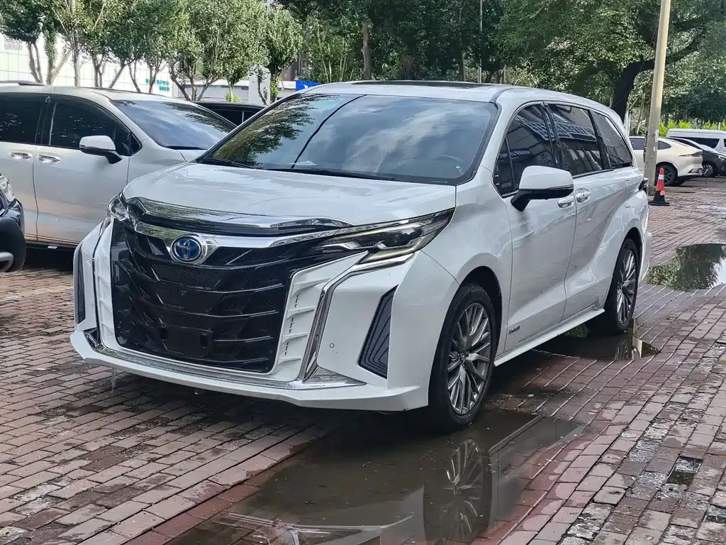 Toyota Sienna 2023