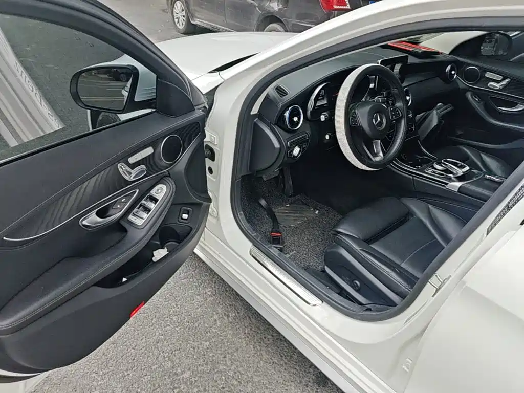 Mercedes-Benz C-Class 2017 — фото 16