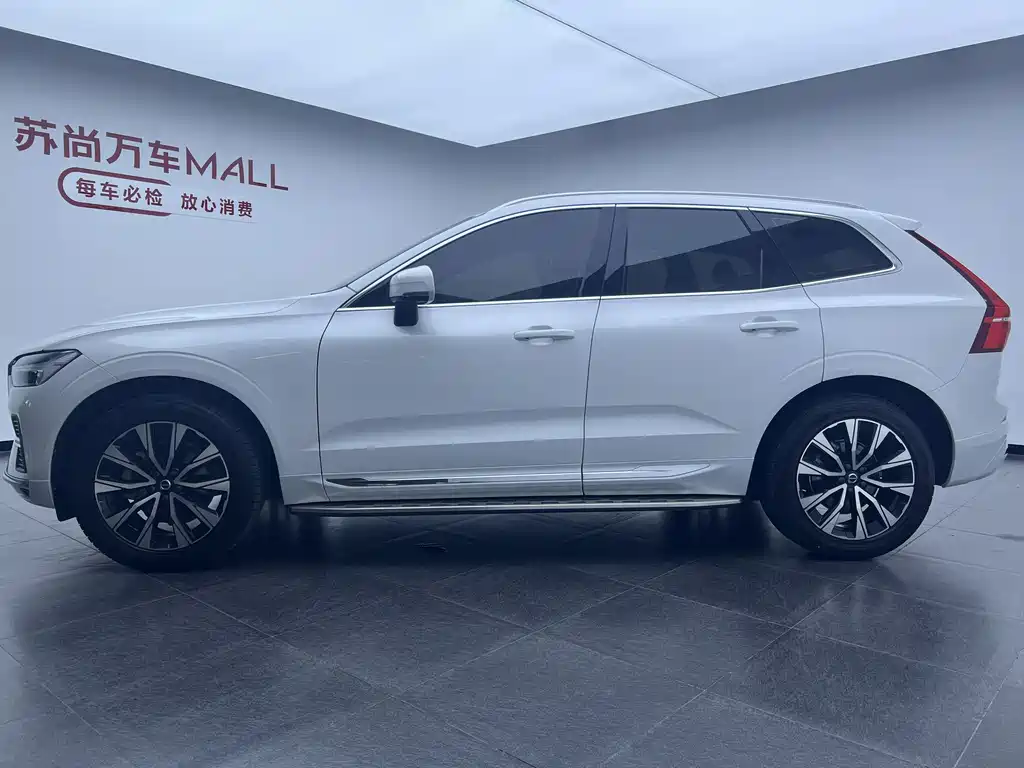 Volvo XC60 2023 — фото 4