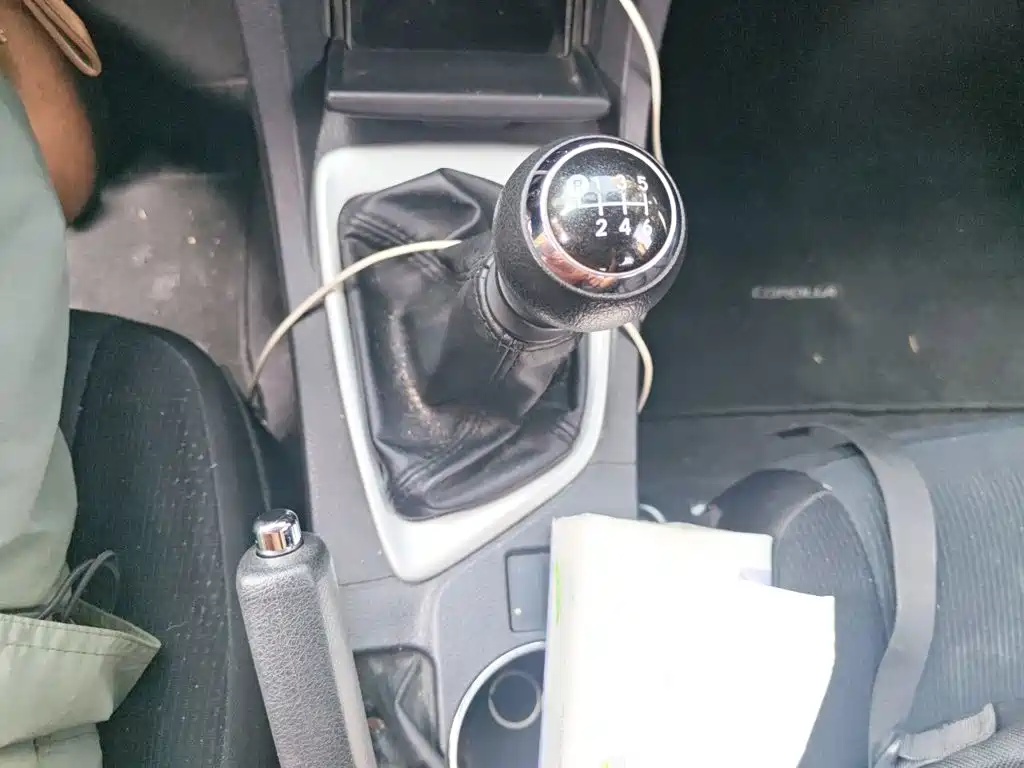 Toyota Corolla 2018 — фото 10