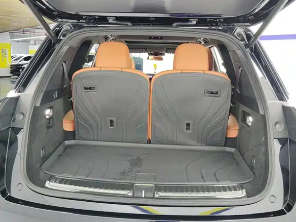 Li Auto L8 2024