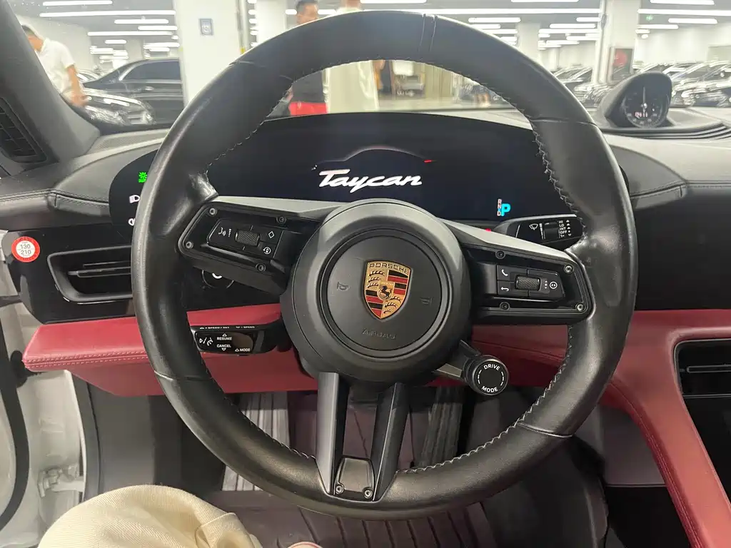 Porsche Taycan 2022