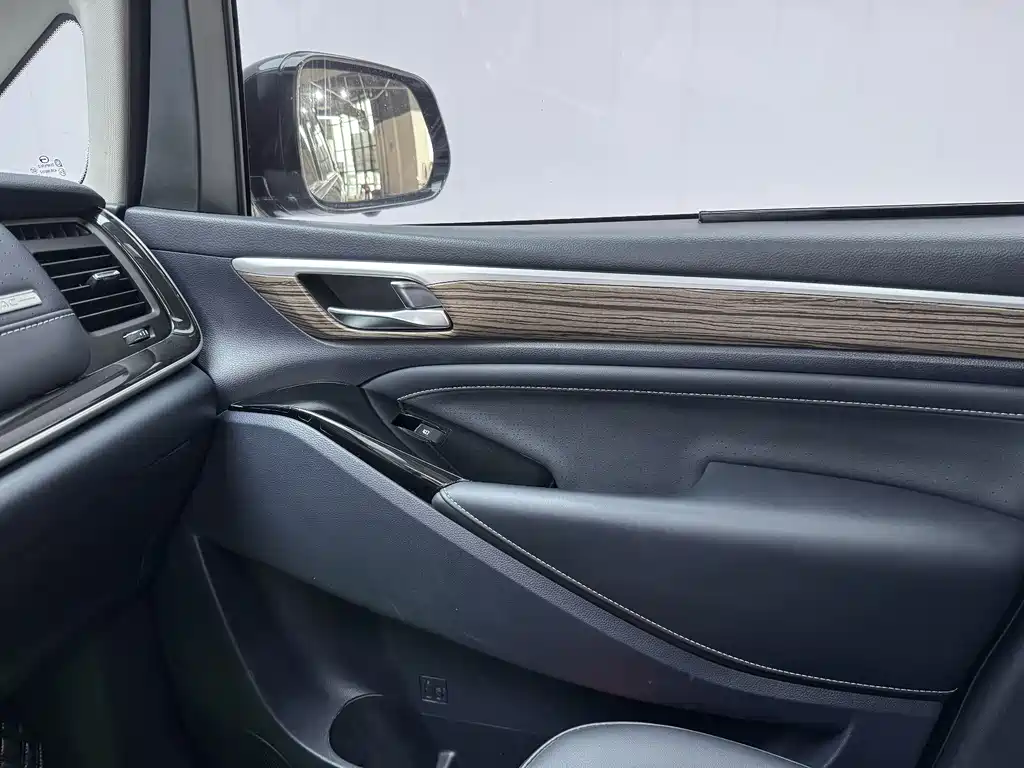 GAC Motor Trumpchi M8 2022 — фото 17