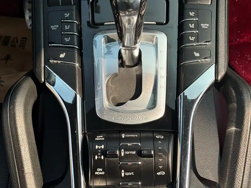 Porsche Cayenne 2014 — фото 12