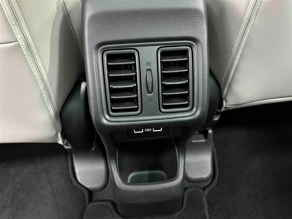 Honda Vezel 2022 — фото 16