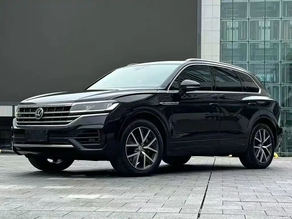Volkswagen Touareg 2020 — фото 1