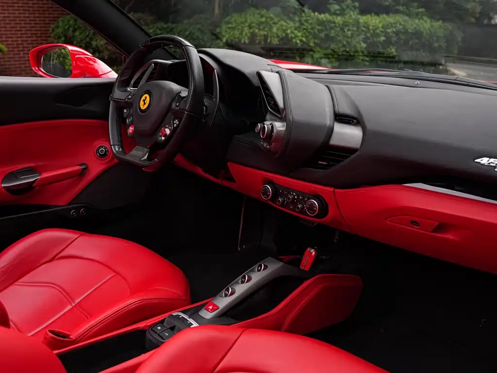Ferrari 488 2019 — фото 13