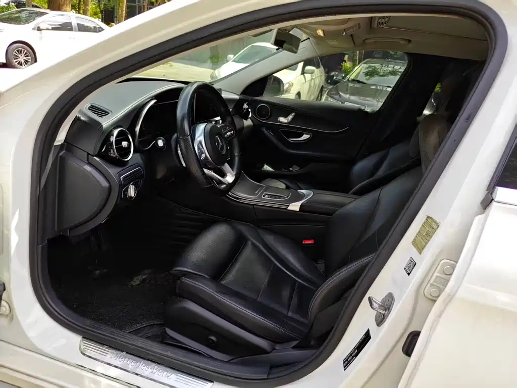 Mercedes-Benz C-Class 2019