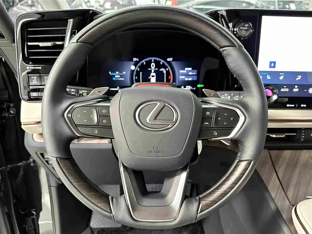 Lexus LM 2026 — фото 8
