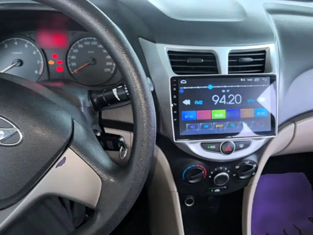 Hyundai Verna 2015 — фото 10
