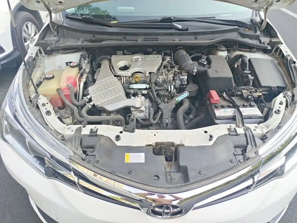 Toyota Corolla 2018 — фото 16