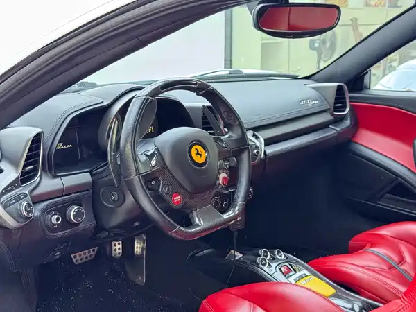 Ferrari 458 2015