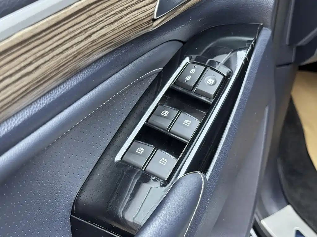 GAC Motor Trumpchi M8 2022 — фото 10