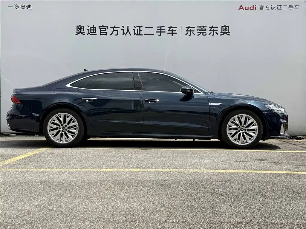 Audi A7L 2023 — фото 3