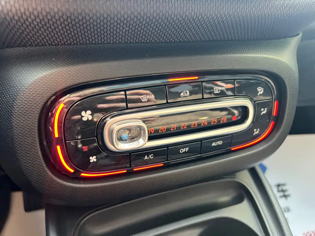 smart Forfour 2019 — фото 15