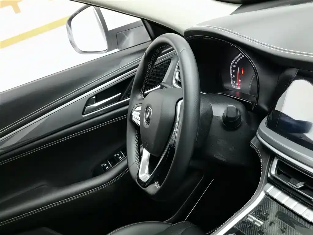 Changan CS85 COUPE 2020 — фото 22