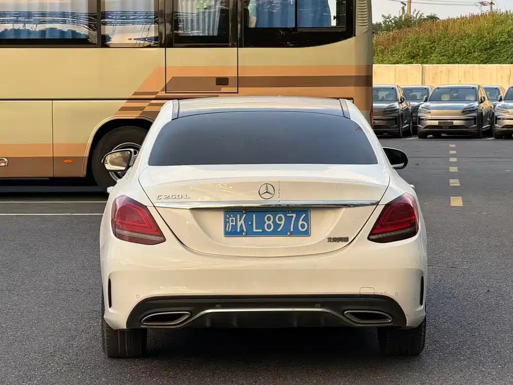 Mercedes-Benz C-Class 2019 — фото 12