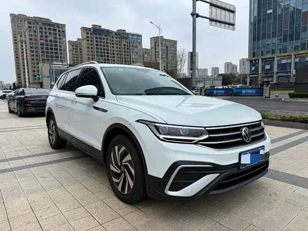 Volkswagen Tiguan L 2023