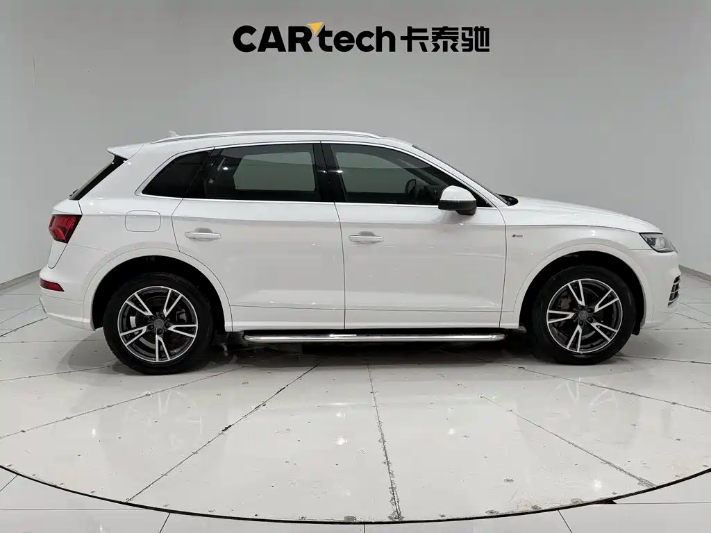 Audi Q5L 2019 — фото 4