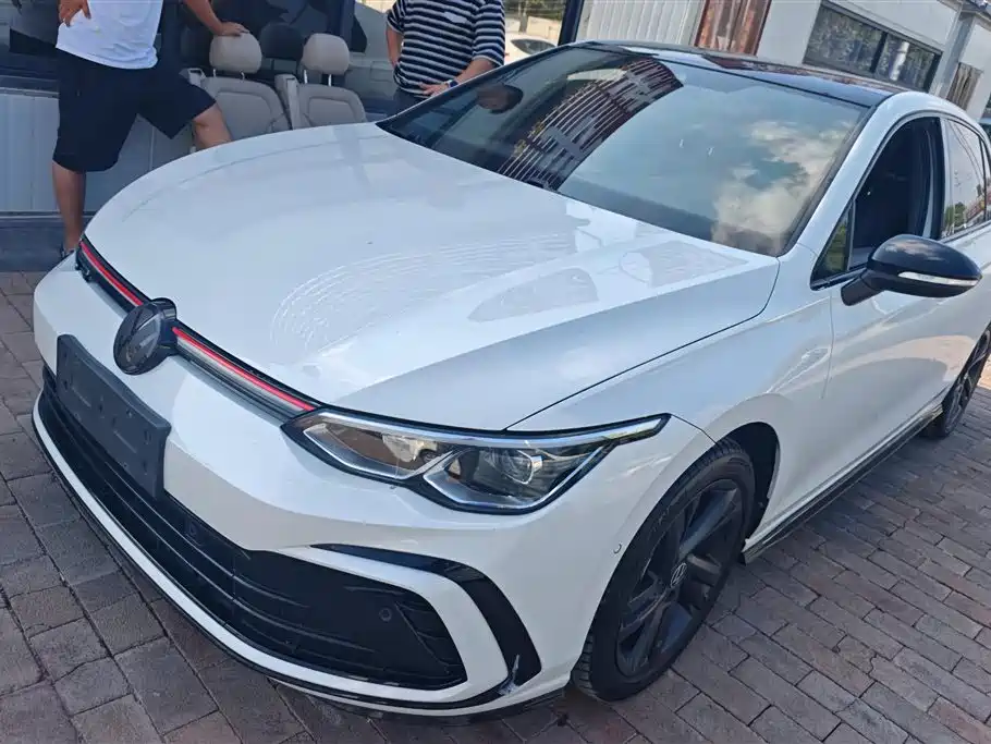 Volkswagen Golf 2021
