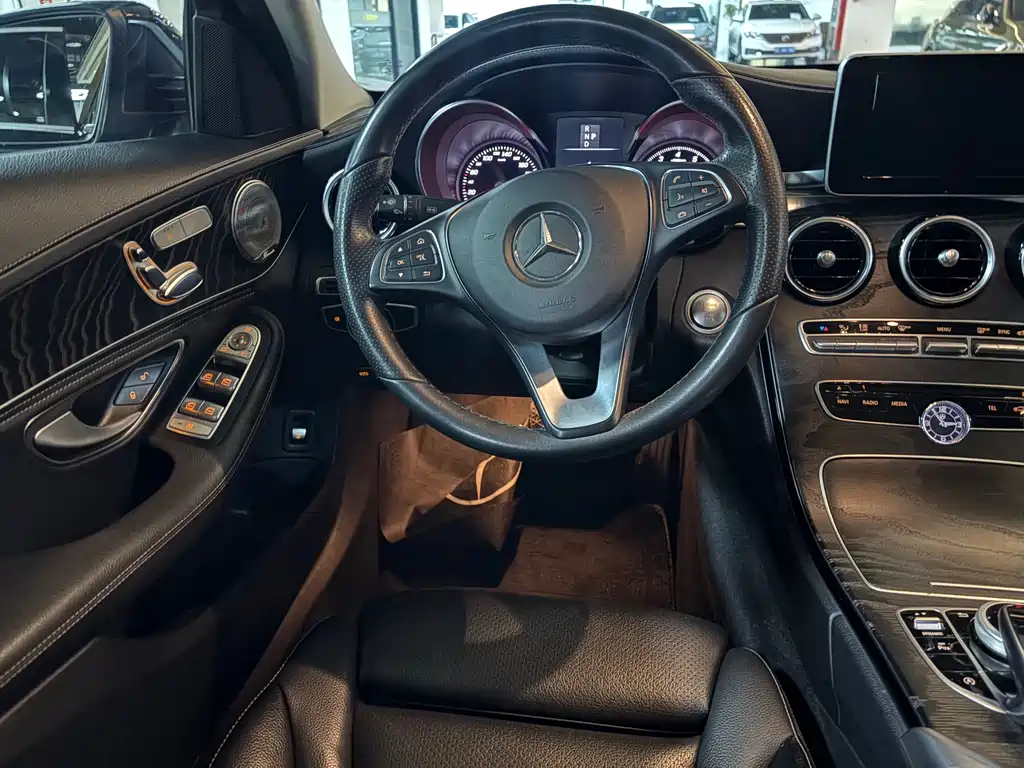 Mercedes-Benz C-Class 2018 — фото 8