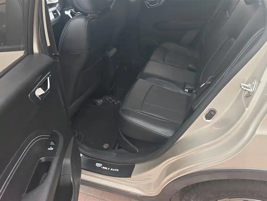 Geely Vision X3 2020 — фото 11