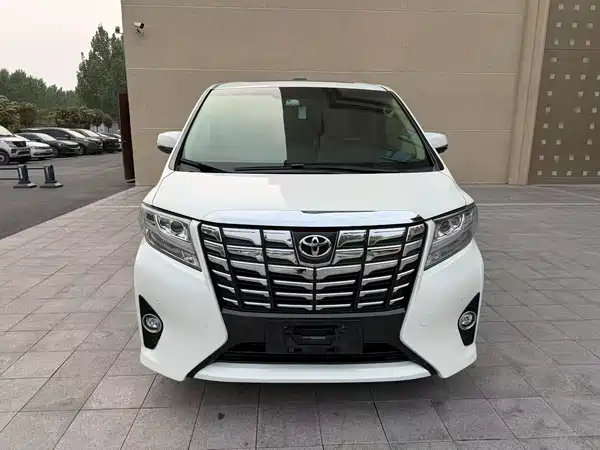 Toyota Alphard 2015