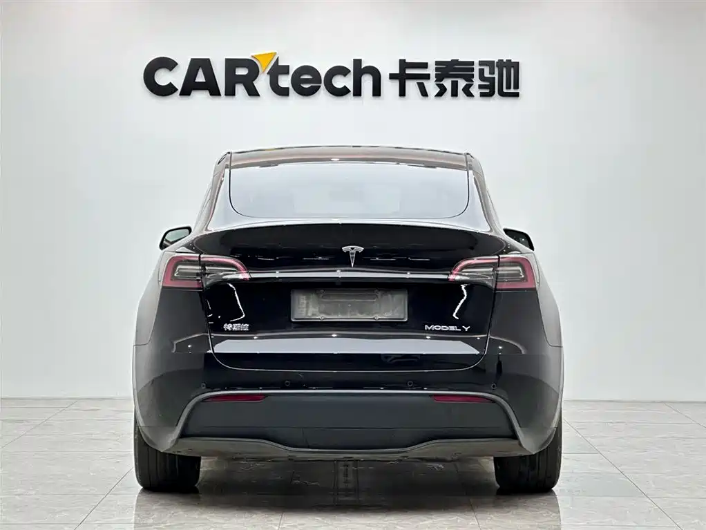 Tesla Model Y 2023 — фото 4