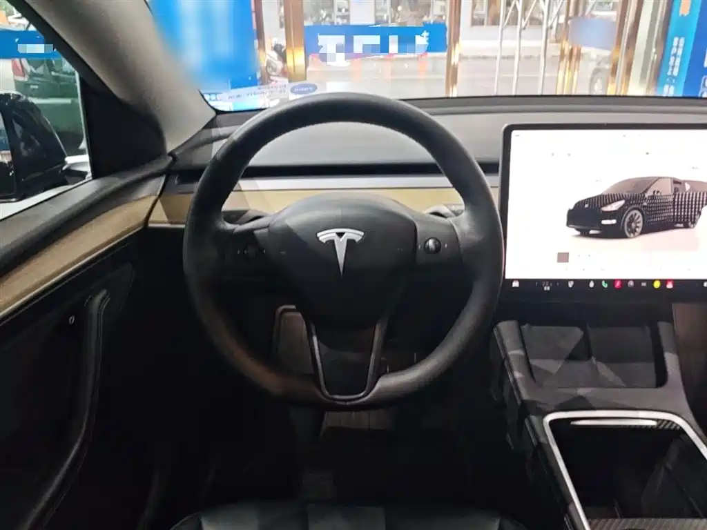 Tesla Model Y 2023 — фото 11