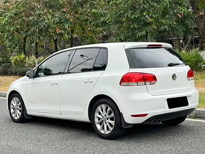 Volkswagen Golf 2010 — фото 7