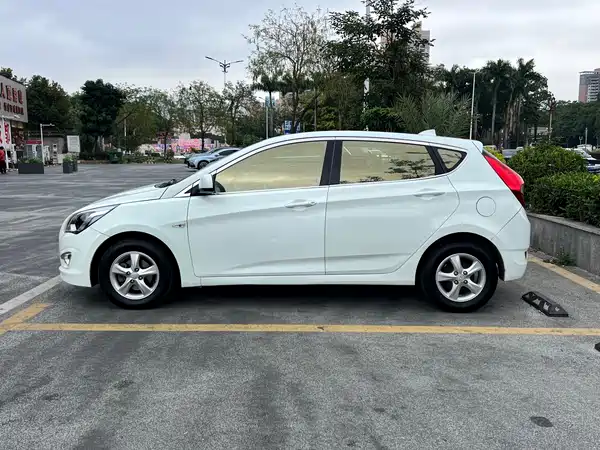 Hyundai Rui Yi 2014