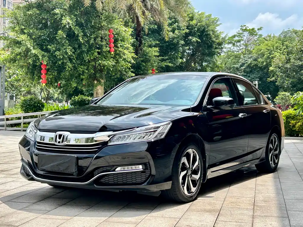 Honda Accord 2017 — фото 1