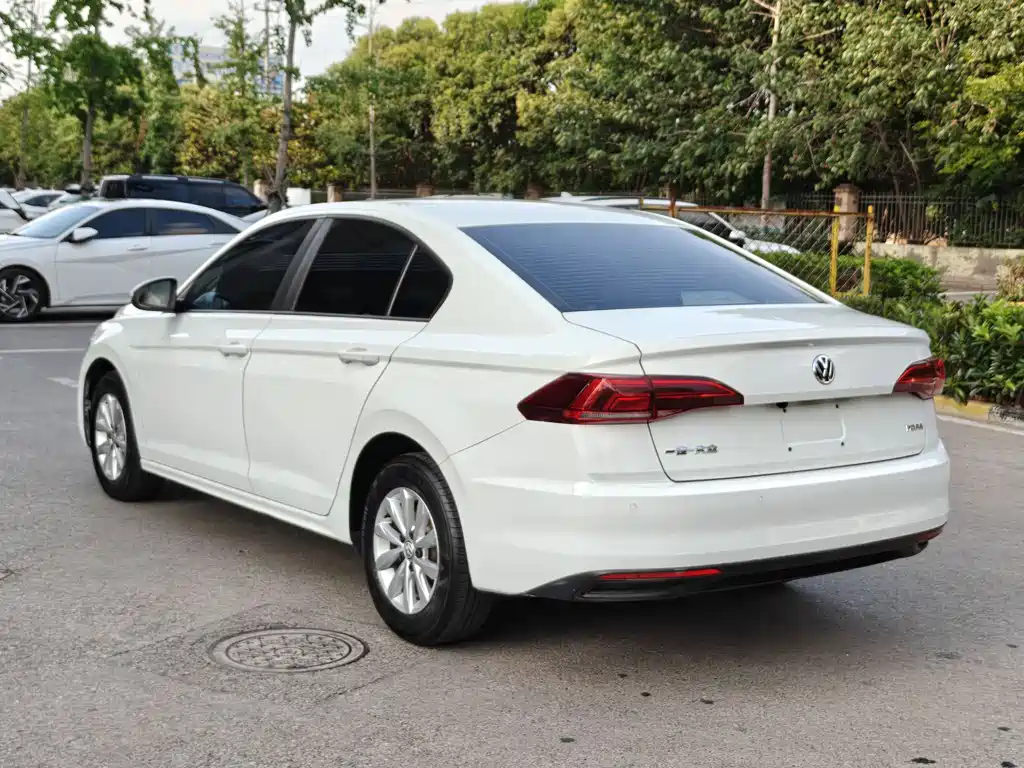 Volkswagen Bora 2021