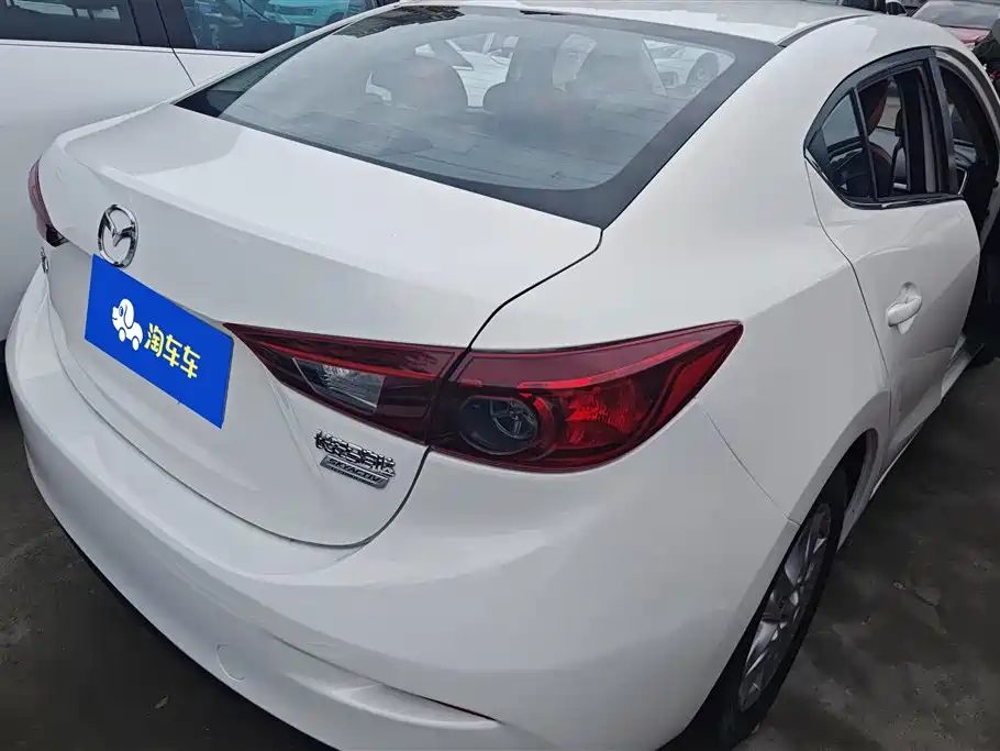 Mazda 3 Axela 2016 — фото 3