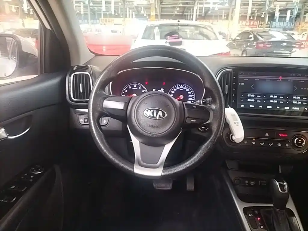 Kia KX3 Proud Running 2016 — фото 11