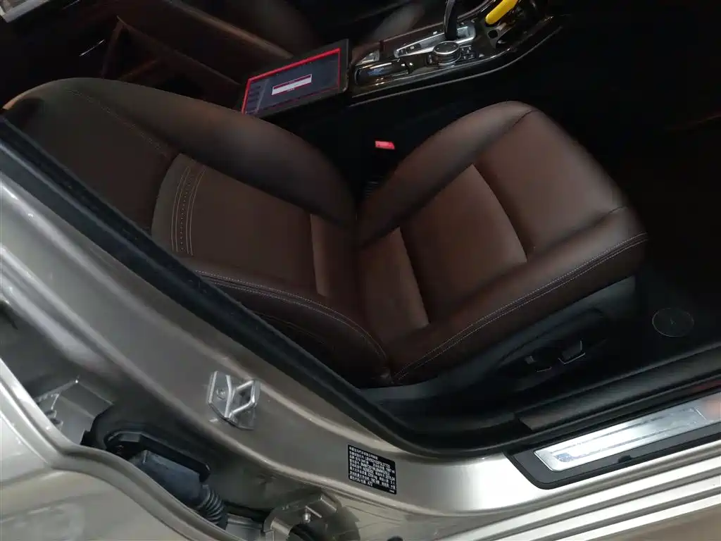 BMW 5 Series 2015 — фото 20