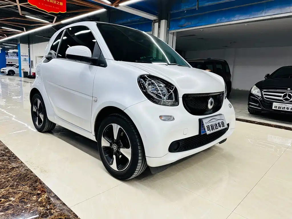 smart Fortwo 2018 — фото 7