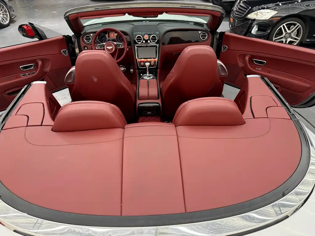Bentley Continental 2010 — фото 20