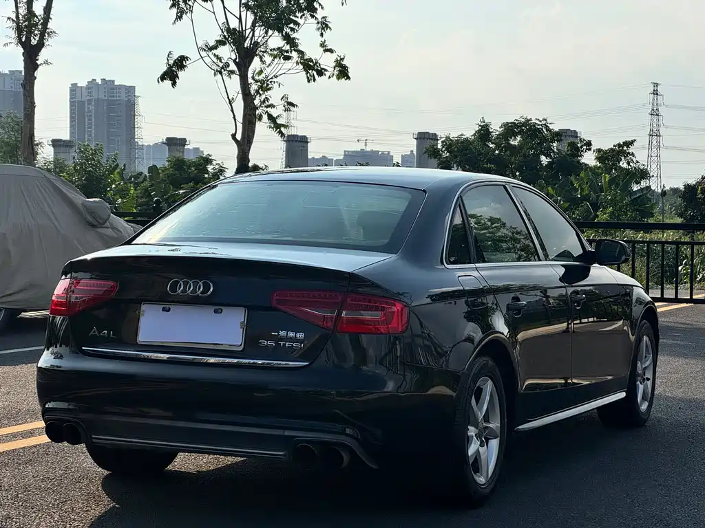 Audi A4L 2015 — фото 12
