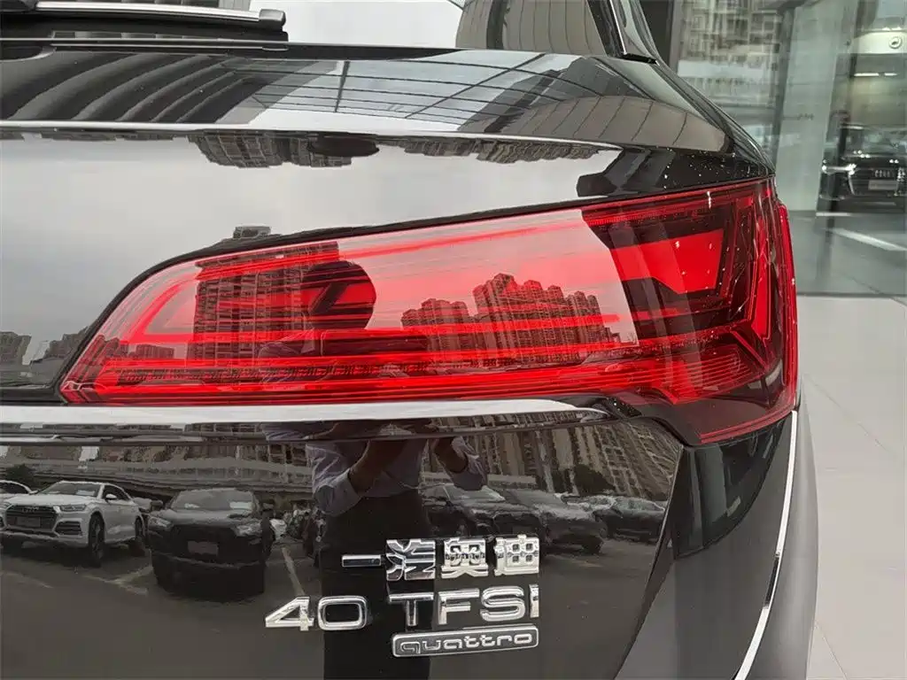 Audi Q5L 2025 — фото 14