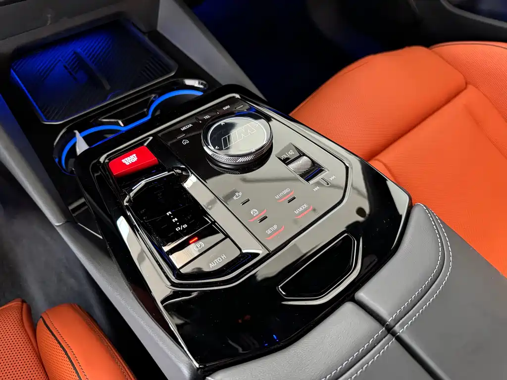 BMW M5 New Energy — фото 32