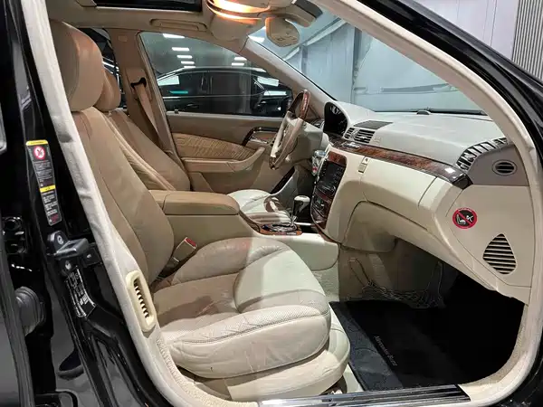 Mercedes-Benz S-Class 2004