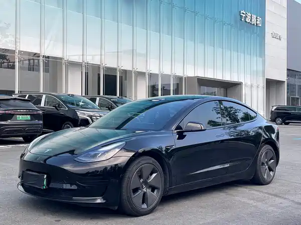 Tesla Model 3 2023