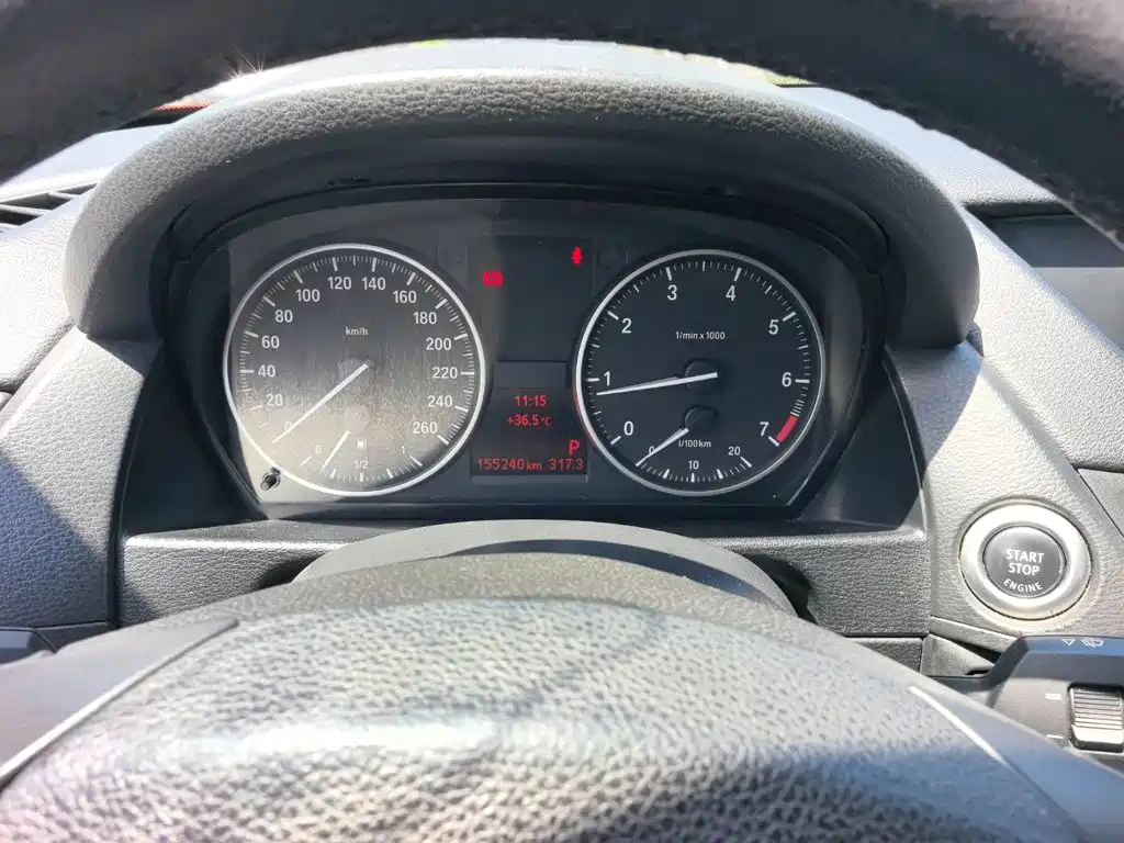 BMW X1 2011 — фото 12